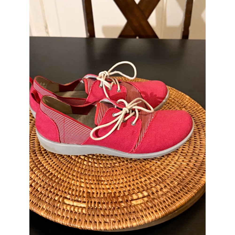 Clarks‎ Cloudsteppers Sillian Tino Red Pinstripe Canvas Sneakers Womens 10 M